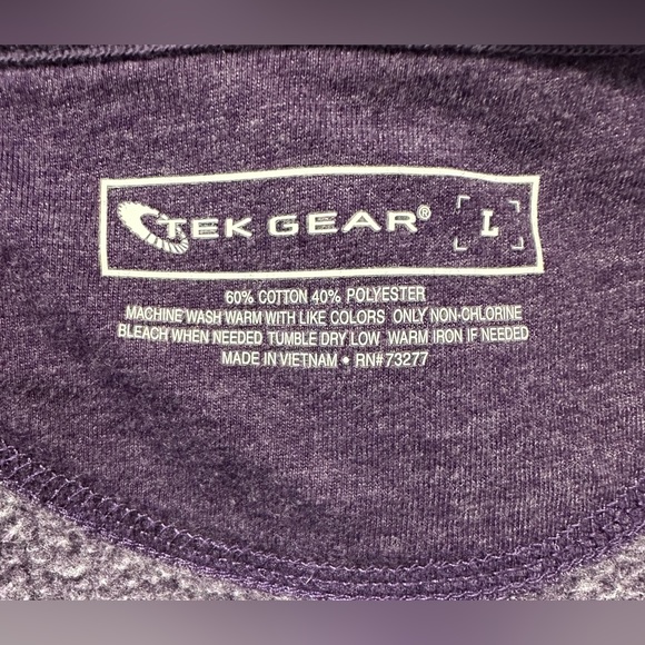 Tek Gear ladies purple zipper hoodie.  Size L - Picture 3 of 3